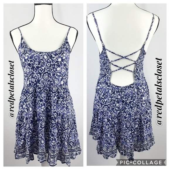 Lulus Dresses & Skirts - Lulu’s Floral Scroll Summer Strappy Women Dress